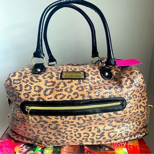 🧡🐆BETSEY JOHNSON WEEKENDER🧡